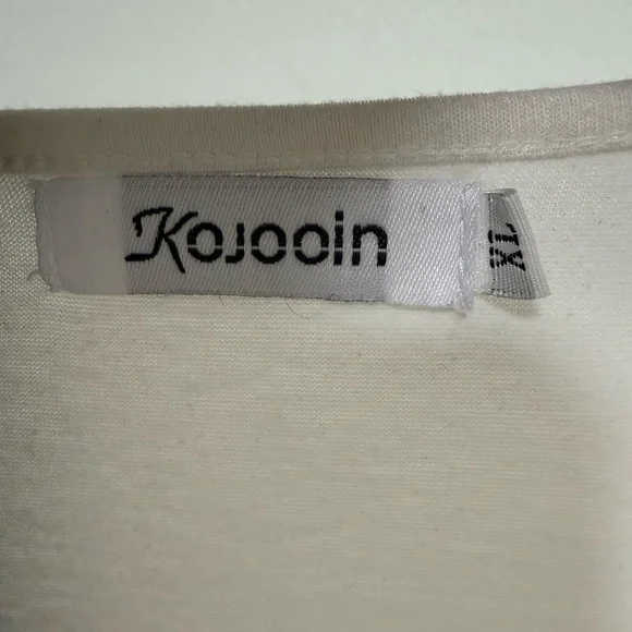 Off White V-Neck Short Sleeve Top - Picture 3 of 3